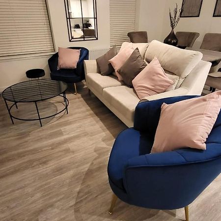 Gorgeous Apartment In The Town By Ap Management. Glasgow Bagian luar foto