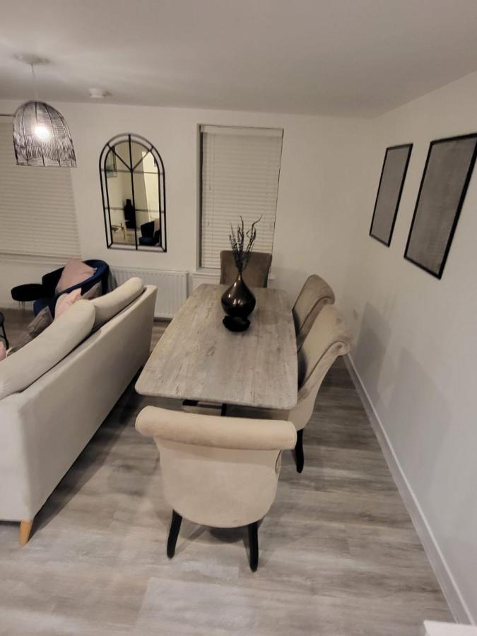 Gorgeous Apartment In The Town By Ap Management. Glasgow Bagian luar foto